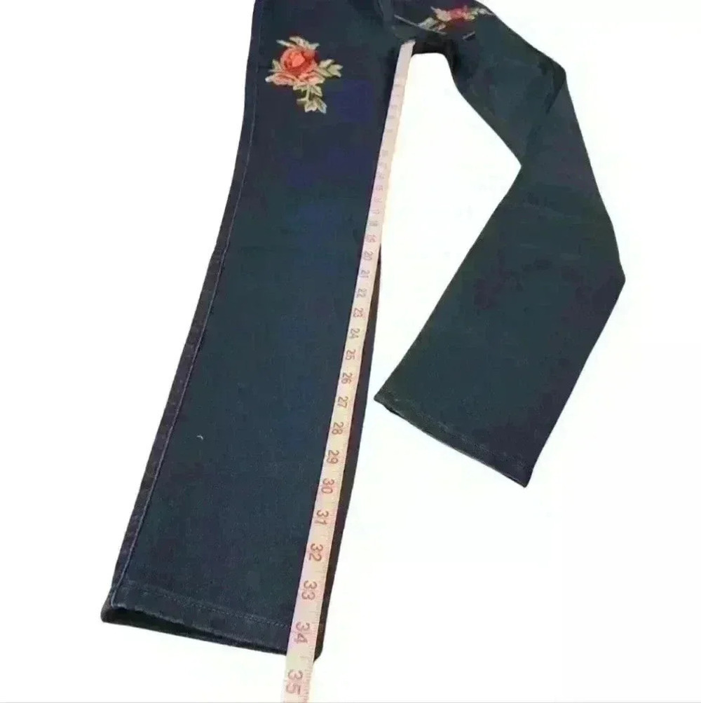 Alloy Apparel Power Stretch Medium Rise Dark Wash Embroidery Detail Skinny Jeans - Picture 5 of 9